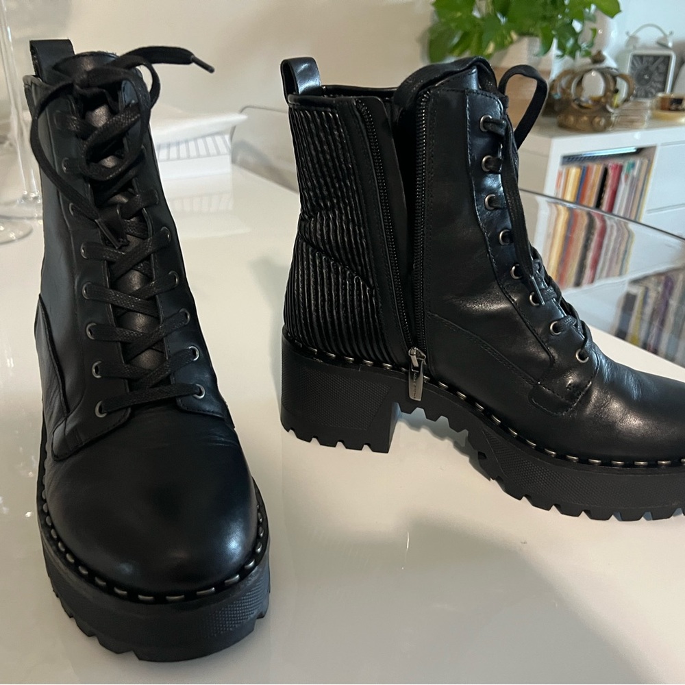 Vince Camuto Movelly Black Boots - Picture 3 of 7